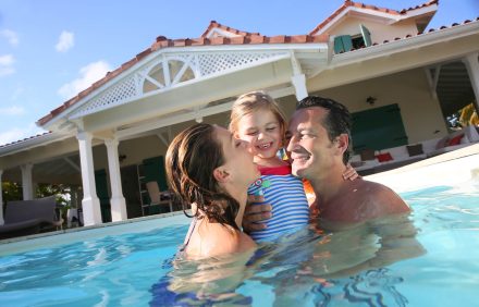 6 advantages of renting a property for holiday season!