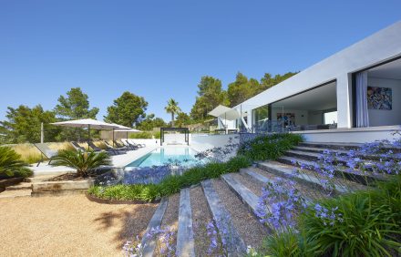 Brand New Modern Designed Villa – IBZ078