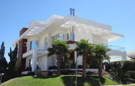 Luxurious and Exclusive Mansion in Jurerê – FNL010