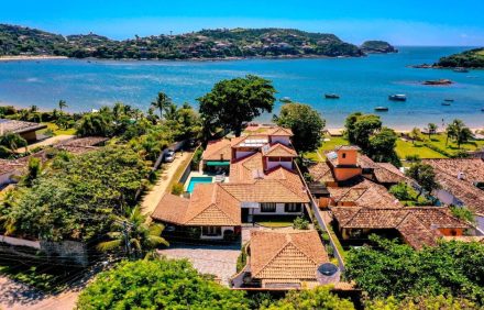 Luxurious and Cozy Mansion in Ferradura – BUZ037