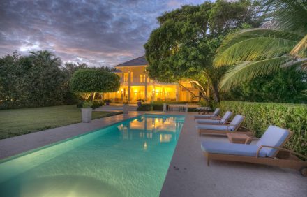 Elegant Oceanfront Villa With Outstanding Views In Punta Cana – DOM005