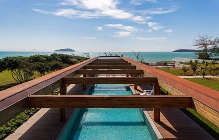 Luxurious Beach House in Buzios – BUZ010