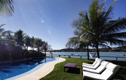 Beachfront House at Ferradura Beach – BUZ005