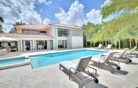 Evergreen Villa With Magnificent Design And Golf Views In Punta Cana – DOM043