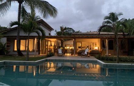 Luxury Cliffside Villa with Infinity Pool and Sea BAH073