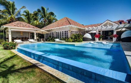 Elegant Villa Close To The Beach In Punta Cana – DOM028