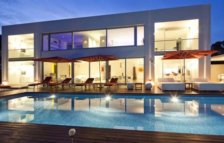 Spacious modern villa in an ever-popular location – IBZ085