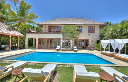 Lavish And Neat Villa With Golf Views And Privacy In Punta Cana – DOM009