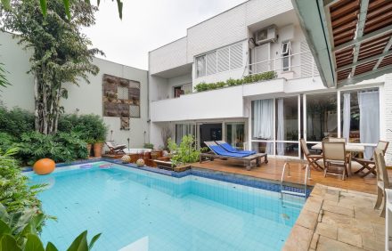 Fancy and Luxurious Mansion – SAO014