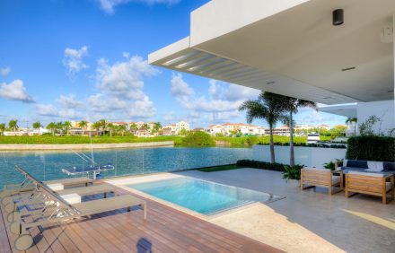 Modern Seaside Villa At Cap Cana Marina – DOM014