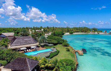 Villa Oceanfront 5 Bedrooms Punta Cana – DOM003