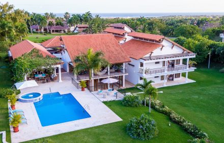 Large 360° Golf View Villa In Casa De Campo with Family Room – DOM045