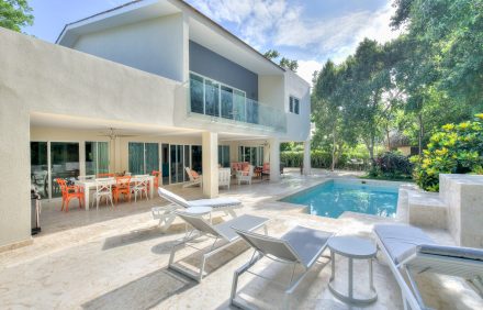 Newly Renovated And Glamorous Villa With Private Pool In Punta Cana – DOM007