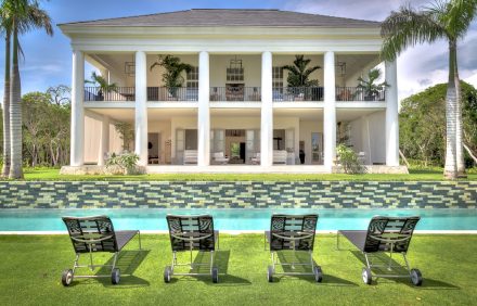 Imposing White Marble Estate With Wide Golfviews In Punta Cana – DOM039