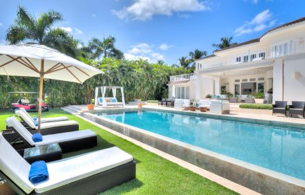 Spacious Golf View Villa Walking Distance To The Beach In Punta Cana – DOM030