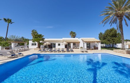 Impressive Villa With Rustic Countryside and Sweeping Vistas – IBZ034