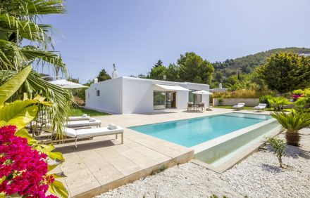 Modern Property With Sweeping Views of Ibiza Town – IBZ026