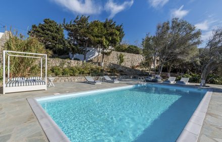 Traditional Property with Modern Finishing in the Heart of Mykonos – MYK007
