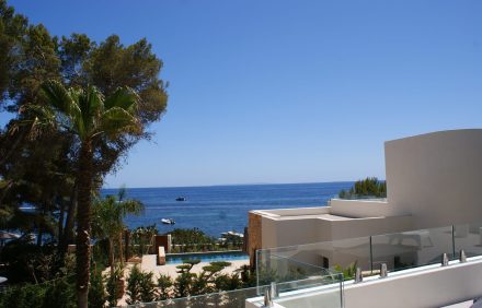 Spectacular Villa With Sea Access – IBZ030