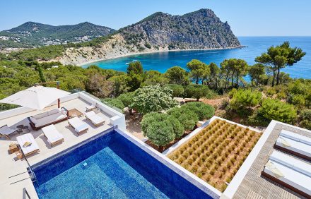 Amazing Villa With a Breathtaking View – IBZ056