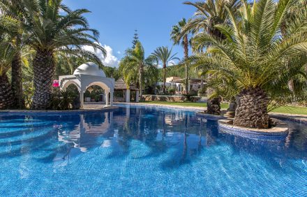 Luxury Retreat Villa with Panoramic Sea Views – IBZ004