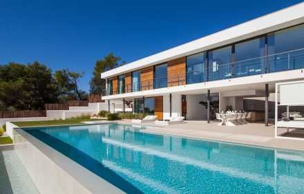 Super-Sleek Contemporary Style on Ibiza’s Glamorous South Coast – IBZ069