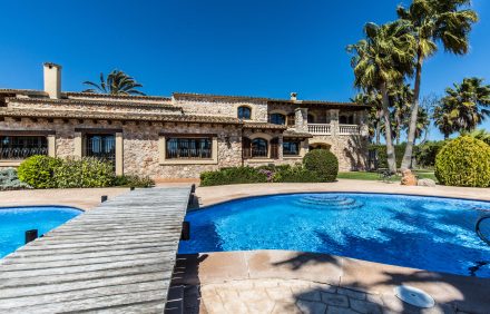 A True Luxury Hideaway With First Class Facilities – PMA011